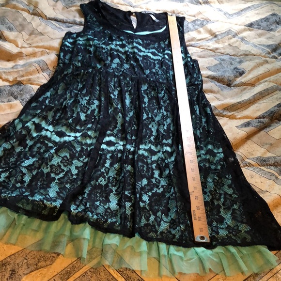 Turquoise & black lace overlay juniors xl dress. - Picture 10 of 10